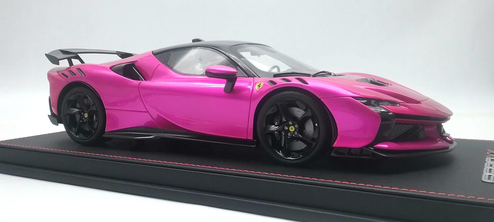 Ferrari SF90 XX Flash Pink Rare Limited Edition of 20pcs in 1:18