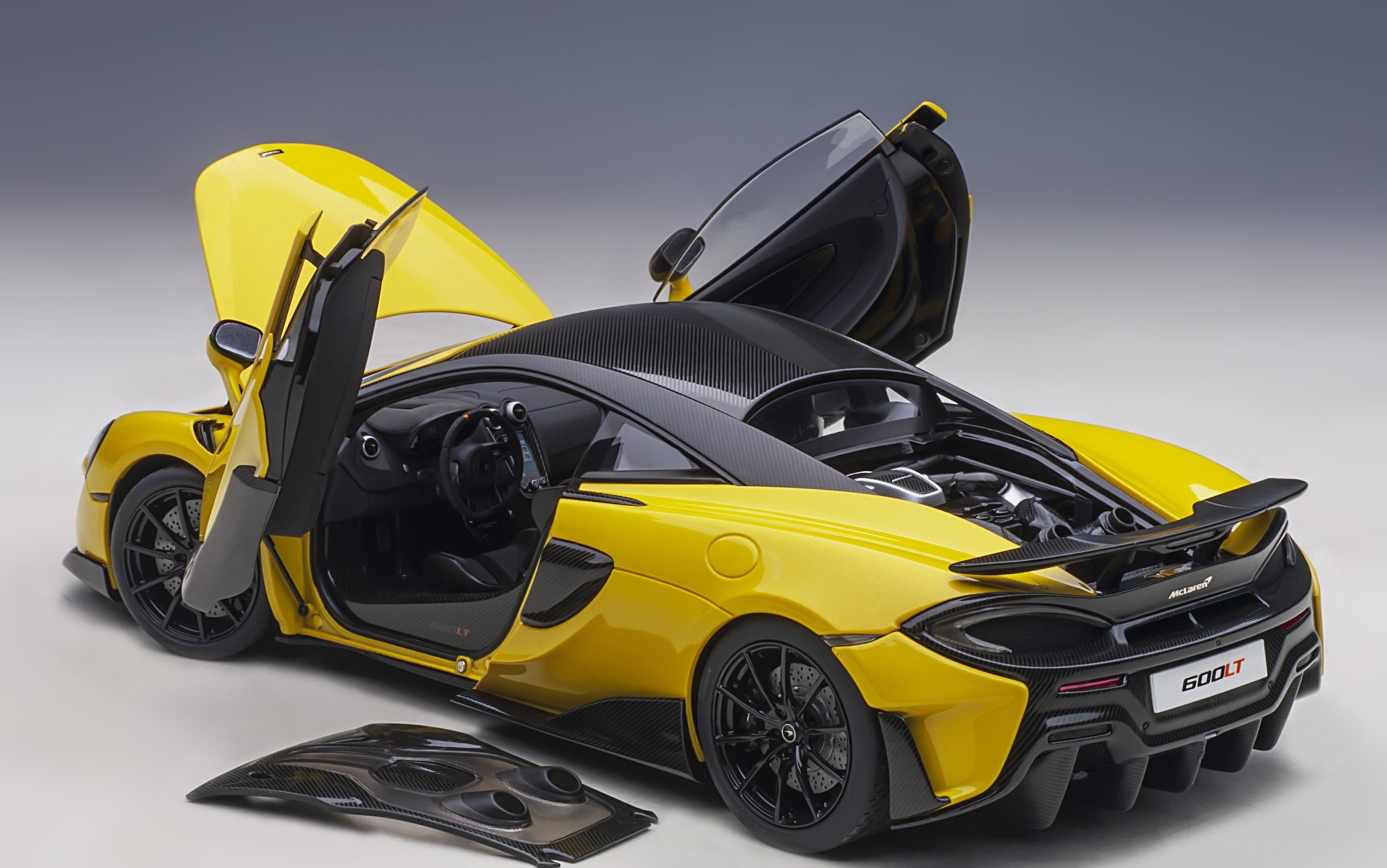 McLaren 600lt 1/18 オートアート Amazon.com: Auto Art Models McLaren 600LT Sicilian Yellow