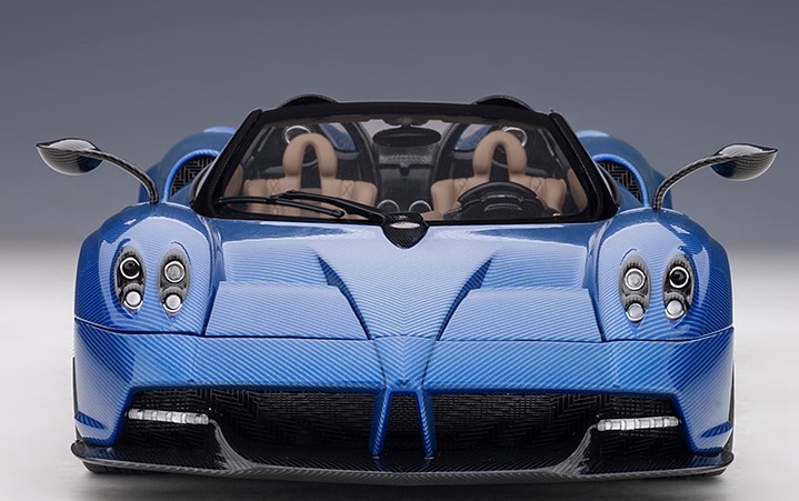 Pagani Huayra Roadster, Blu Tricolore Carbon Fiber in 1:18 scale