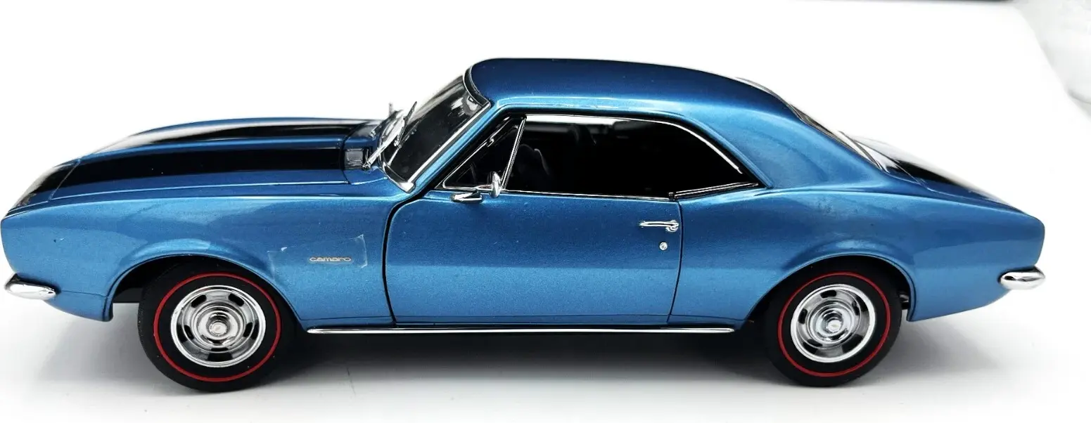1967 CHEVROLET Camaro Z/28 Sport Coupe blue in 1:24 by Danbury Mint