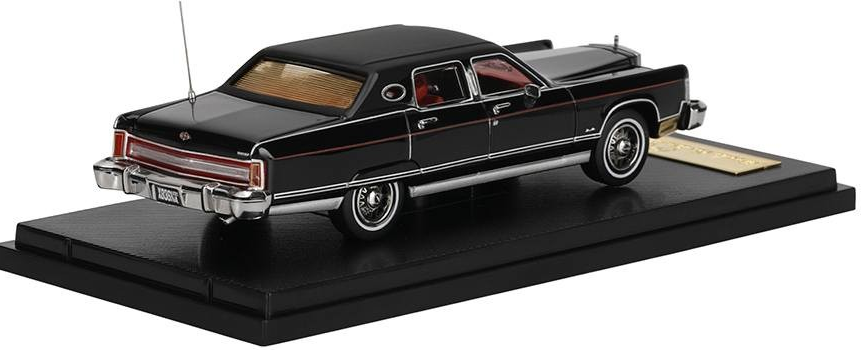 1979 Lincoln Continental Town Car Black in 1:64 scale by Sun Star