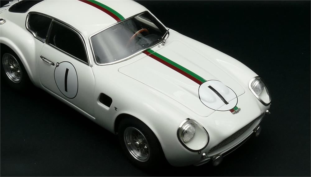 1/18 CMC アストンマーチン DB4 ザガート Le Mans 1961 - ミニカー