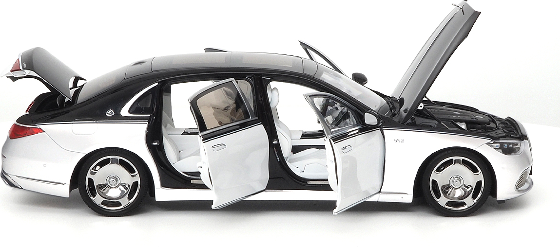 Maybach Mercedes Benz S-Class S600 V12 Biturbo White/Black in 1:18