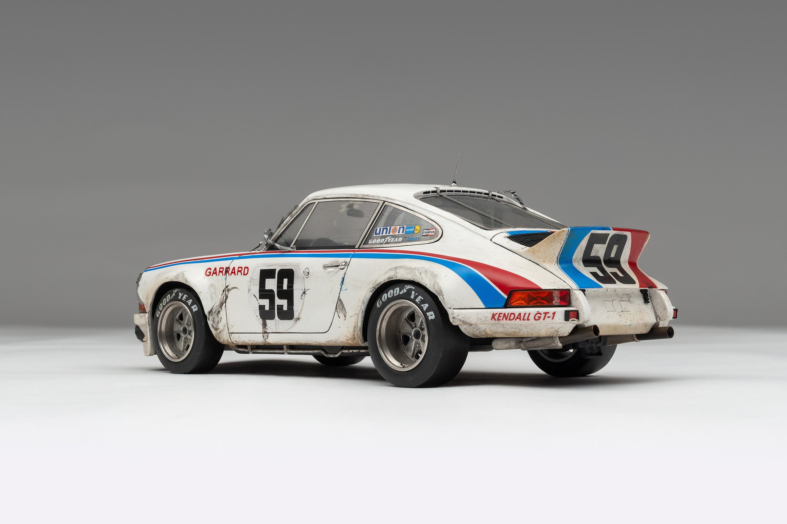 Brumos Porsche 911 ミニカー 1/18 Brumos Porsche 911 ミニカー 1/18
