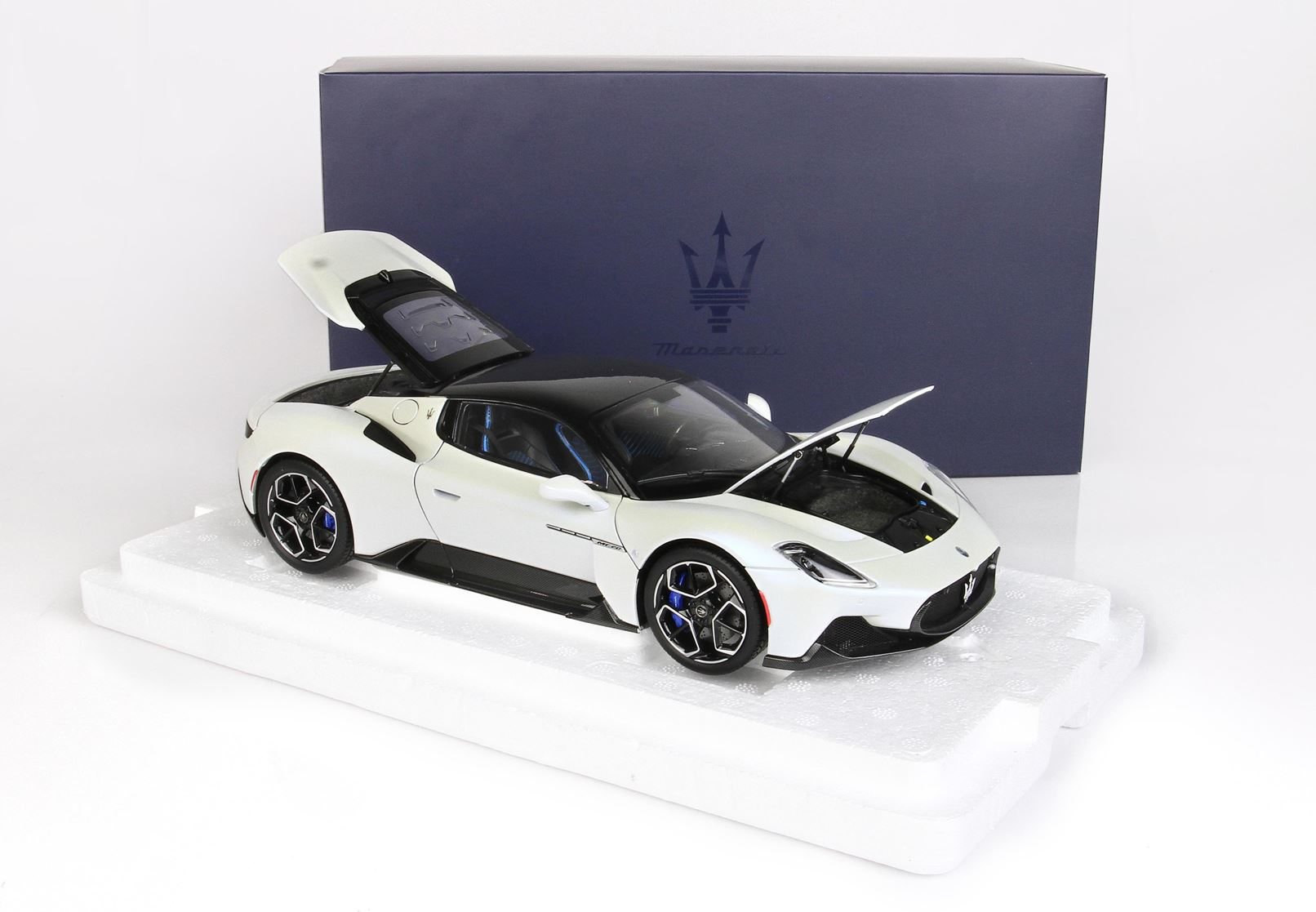 Voiture Miniature Maserati MC20 White Audace 1/18 - HE180051A BBR