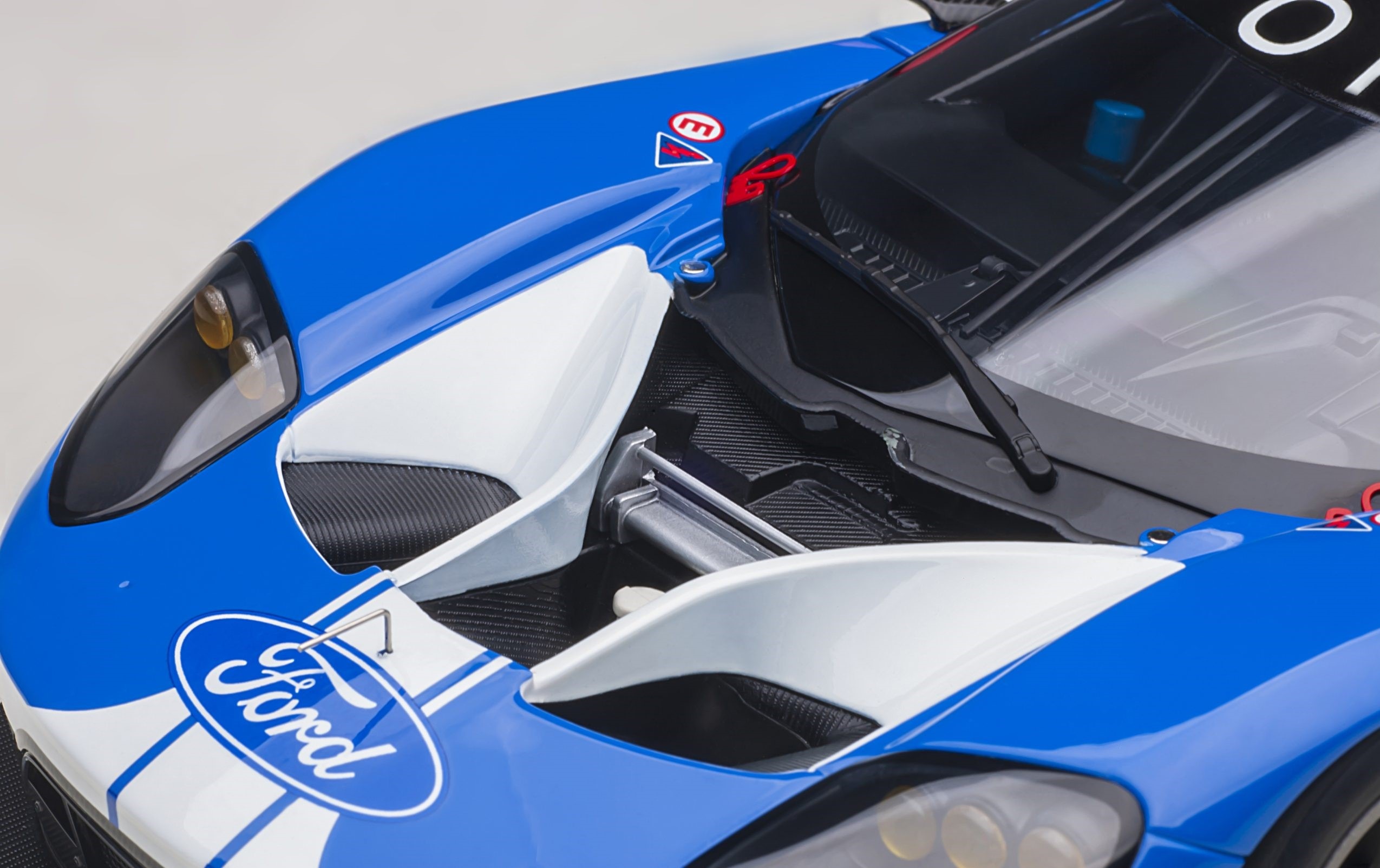 ✨美品✨ AUTOart 1/18 FORD GT LE MANS 24HRS 61vSGAvSZRL._AC_UF350,