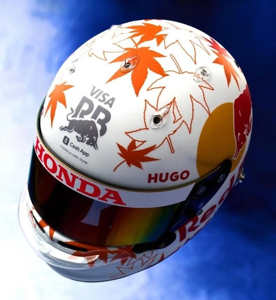 Mini Replica Helmet Visa Cash App RB Yuki Tsunoda 2025 in 1/5