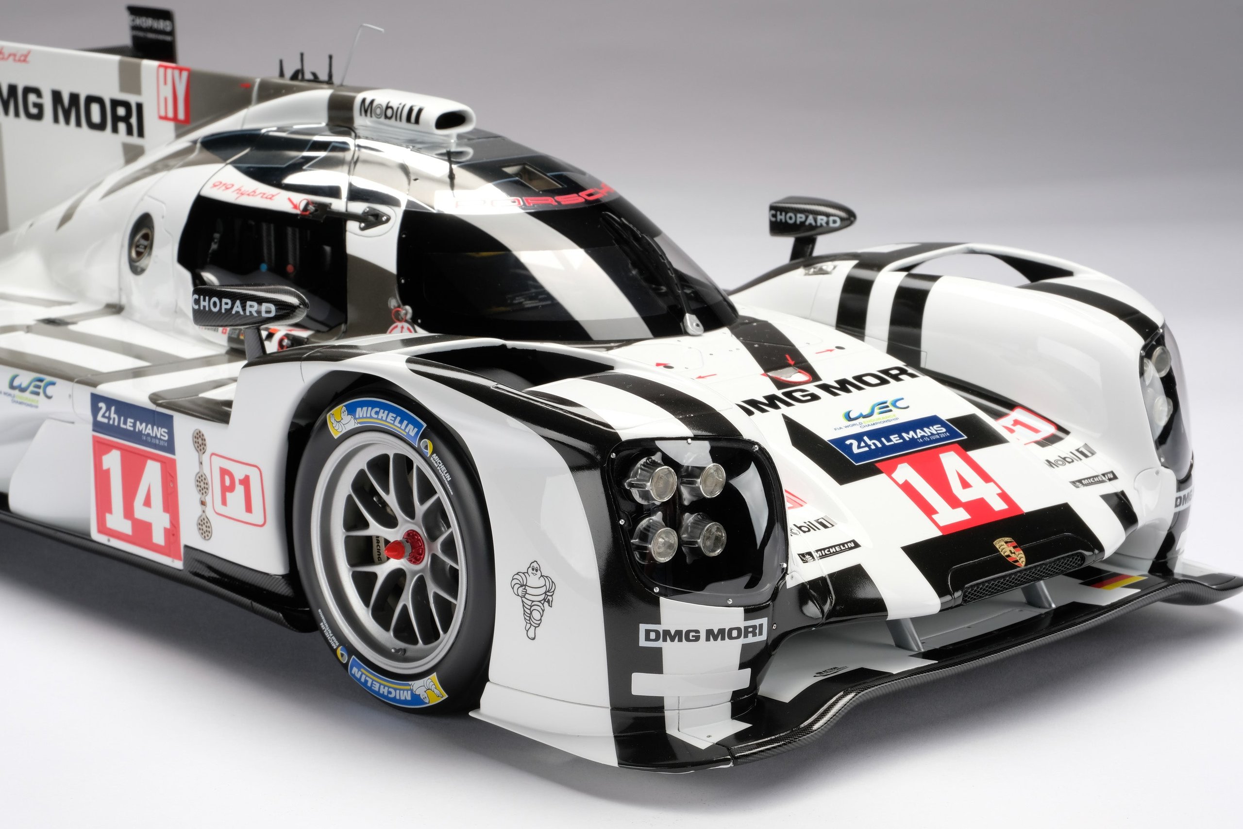 Porsche 919 Hybrid 2014 Le Mans in 1:8 scale by Amalgam