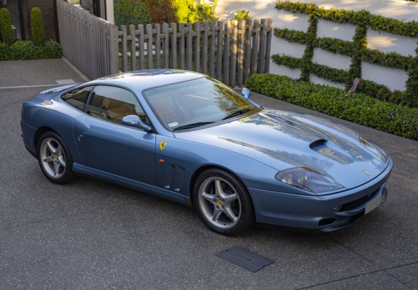 1996 Ferrari 550 Maranello Made in Italy Azzurro California/Beige