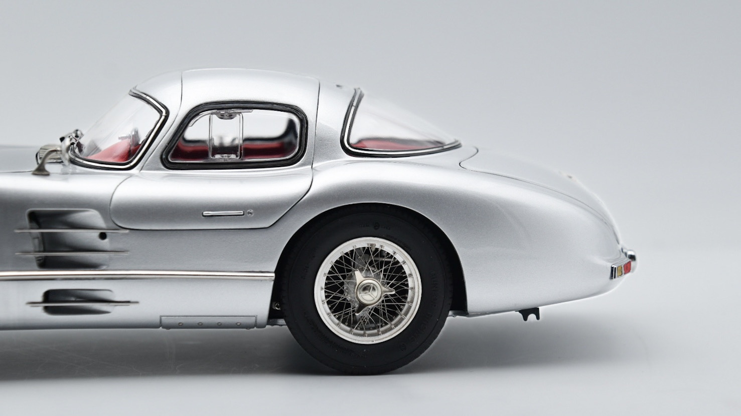 1955 Mercedes-Benz 300 SLR Uhlenhaut Coupe in 1:18 Scale M-076 by CMC