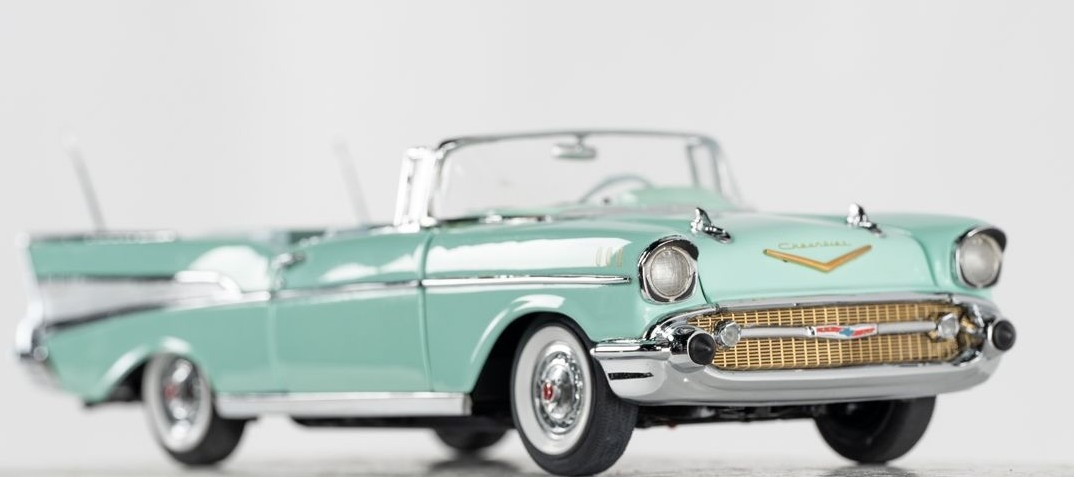 1957 CHEVROLET BELAIR SURF GREEN in 1:24 scale by Danbury Mint