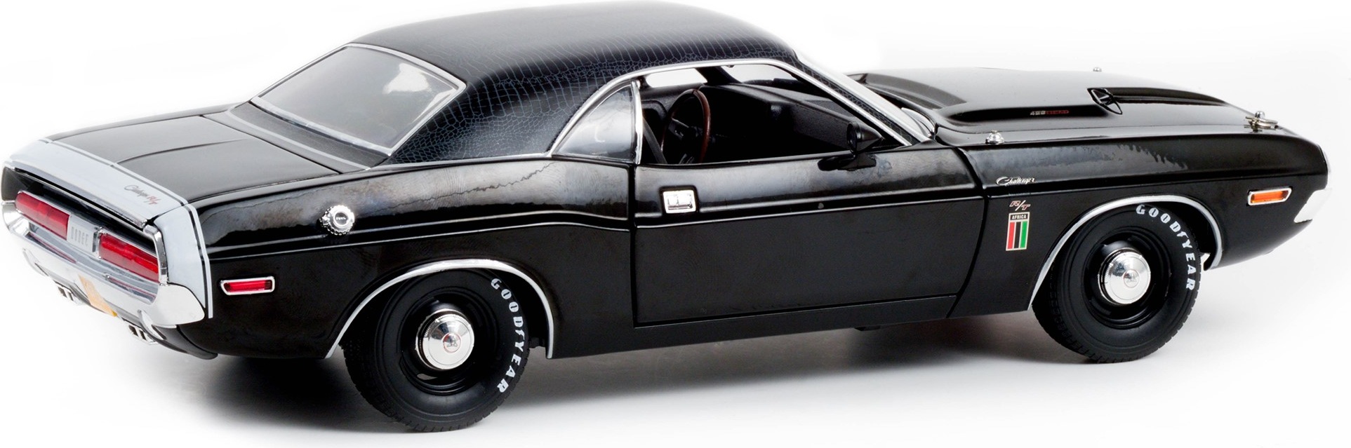 グリーンライト1970 Dodge Challenger R/T 426ヘミ 1970 DODGE CHALLENGER R/T 426 HEMI THE BLACK GHOST in 1:18