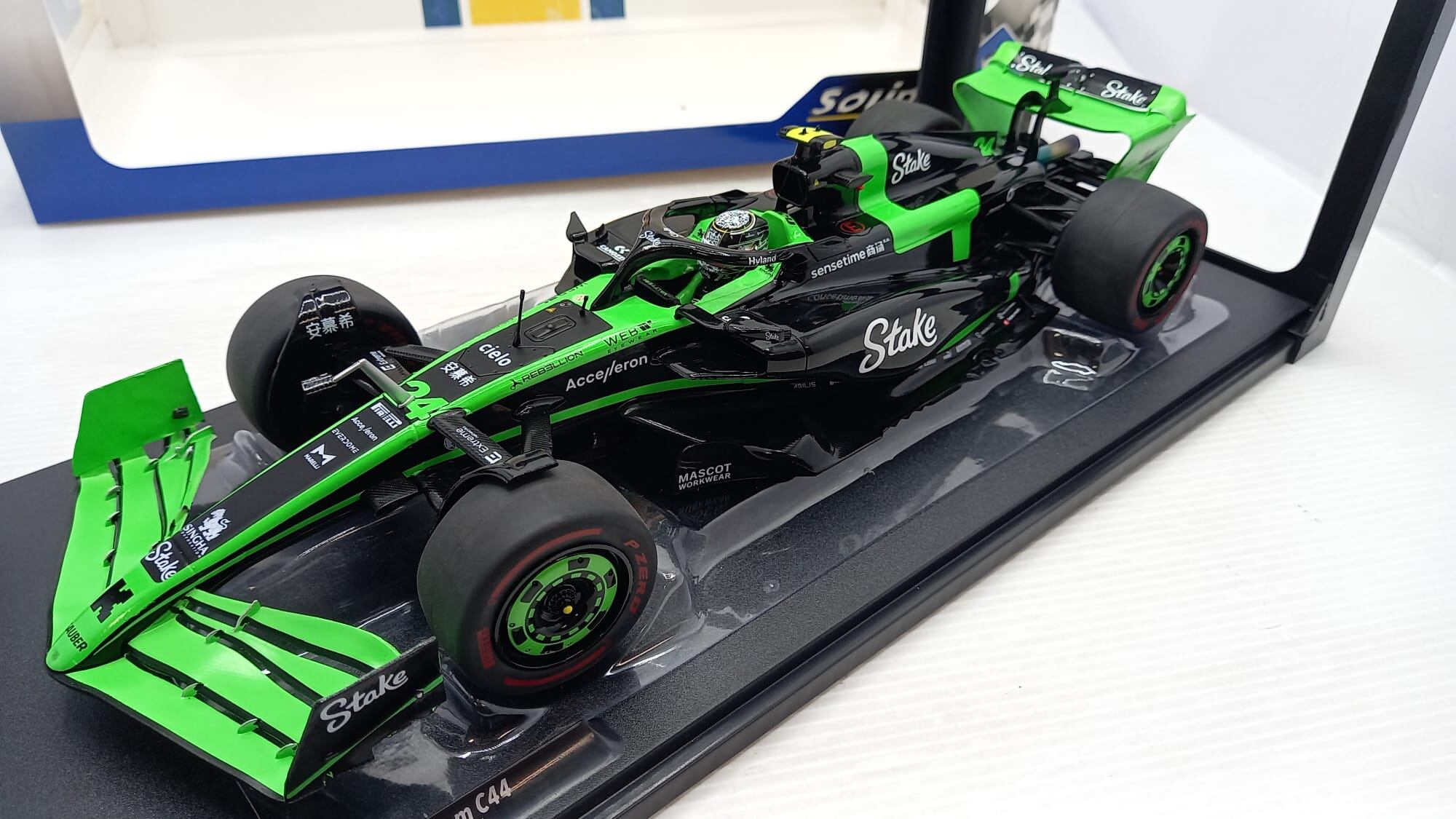Solido Modelo 1:18 Kick Sauber F1 Team C44 Zhou Guanyu Bahrain GP 2024 Fórmula 1 Coche de Carreras