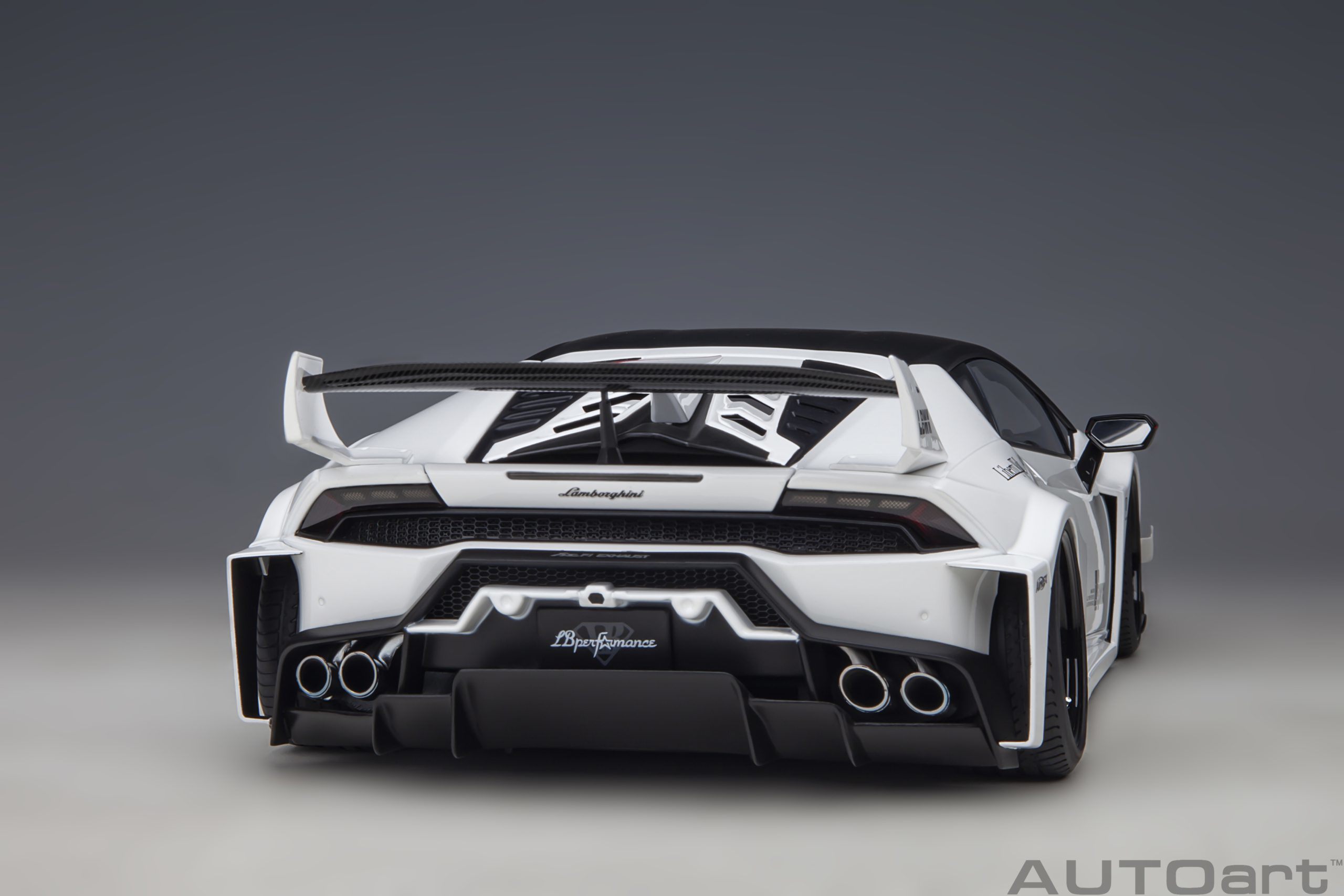LB★WORKS Lamborghini Huracán GT ホワイト 1/18 AUTOart Lamborghini Huracan GT Liberty Walk LB