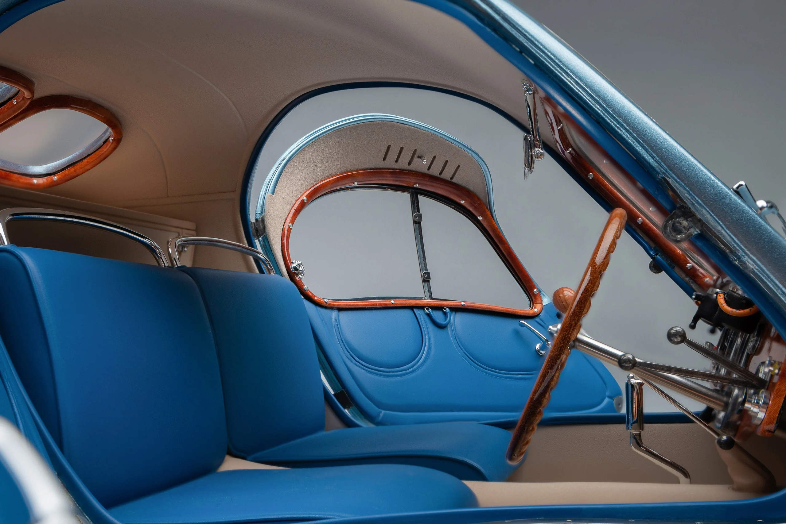 1938 Bugatti 57SC Atlantic Metallic Blue in 1:8 scale by Amalgam