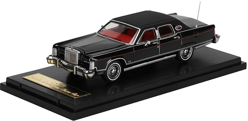 1979 Lincoln Continental Town Car Black in 1:64 scale by Sun Star