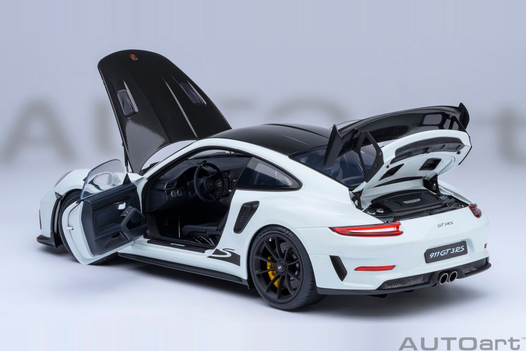 Porsche 911 991.2 GT3 RS Crayon in 1:18 Scale by AUTOart