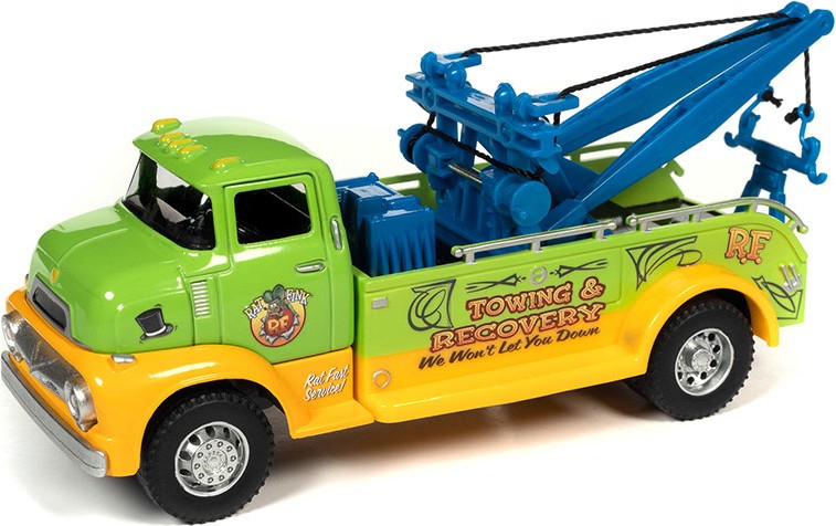 Rat Fink Garage with Tow Truck Set 1:32 by Auto World