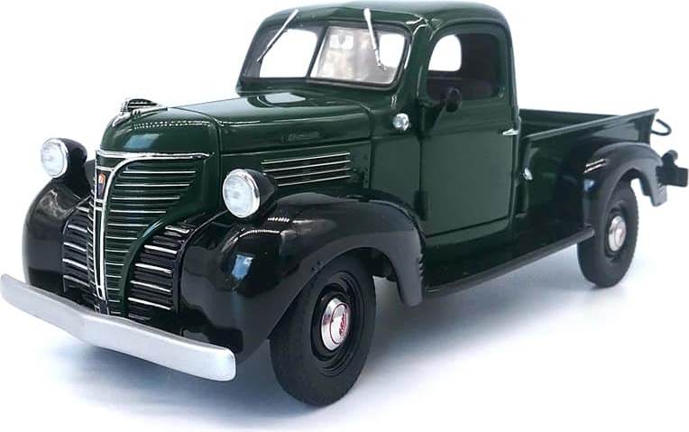ダンバリーミント製　1941 プリムスピックアップ　1/24 1941 Plymouth Pickup green/black in 1:24 scale by Danbury Mint by