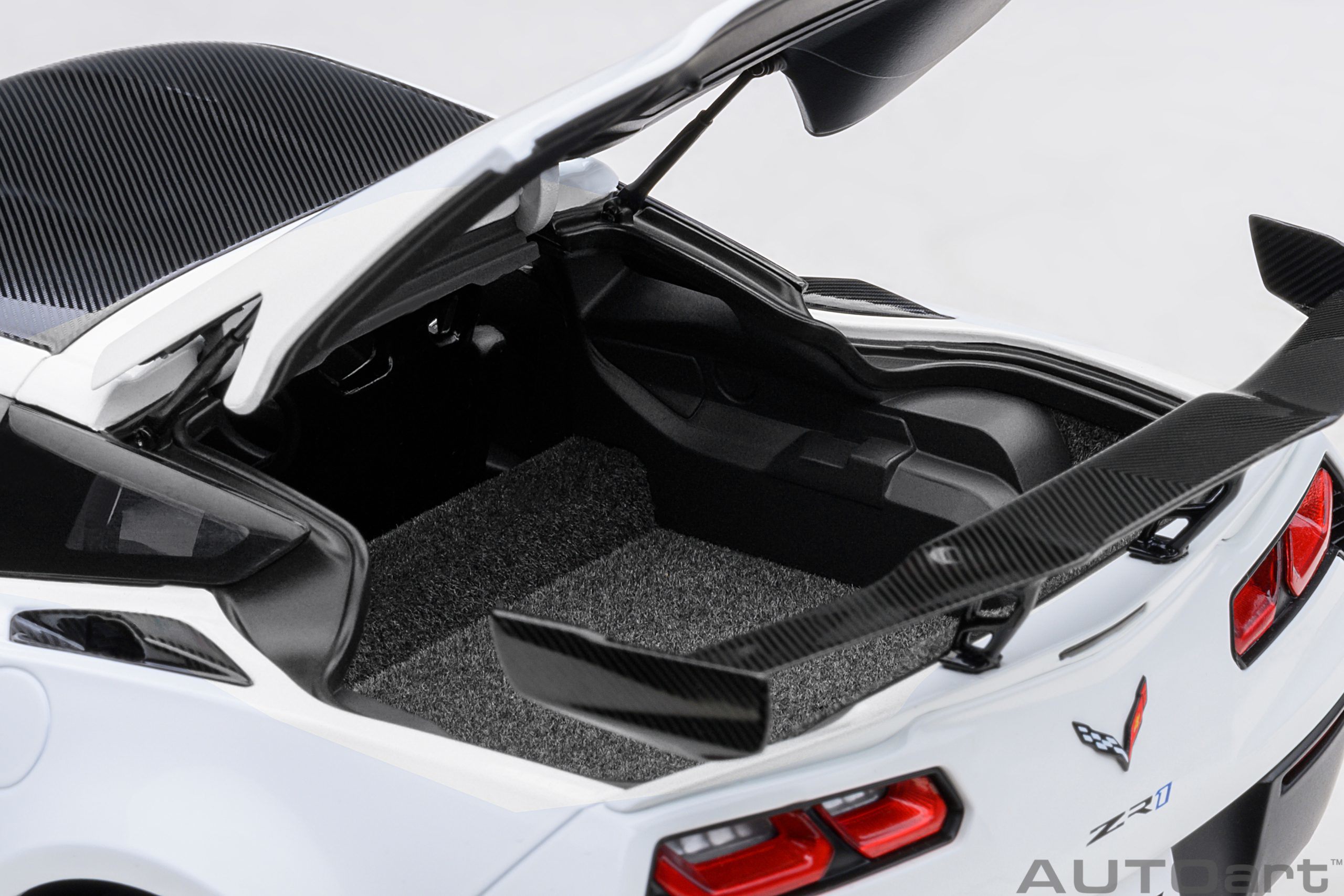 AUTOart 1/18 – Chevrolet Corvette C7 ZR1 – Yellow Tintcoat – Neuf