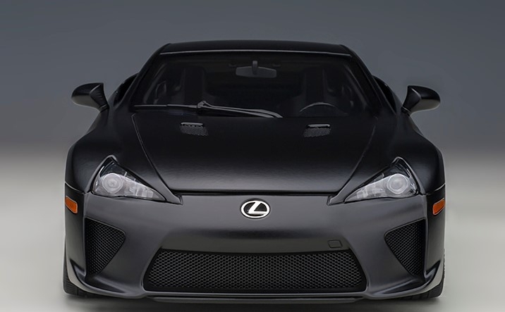 Lexus LFA (Matt Black) 1:18 by AUTOart