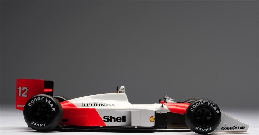 McLaren MP4/4 Japanese GP World Champion 1988 Ayrton Senna in 1:18