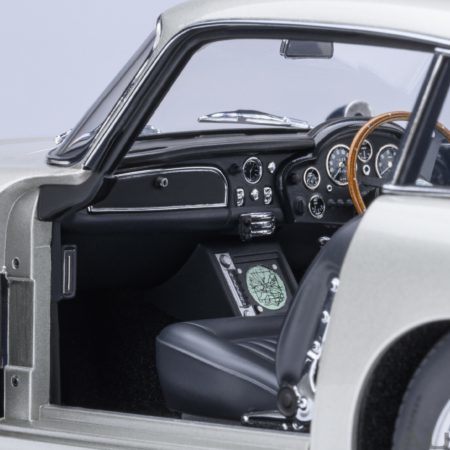 Aston Martin James Bond DB5 “Goldfinger” Silver in 1:18 scale by