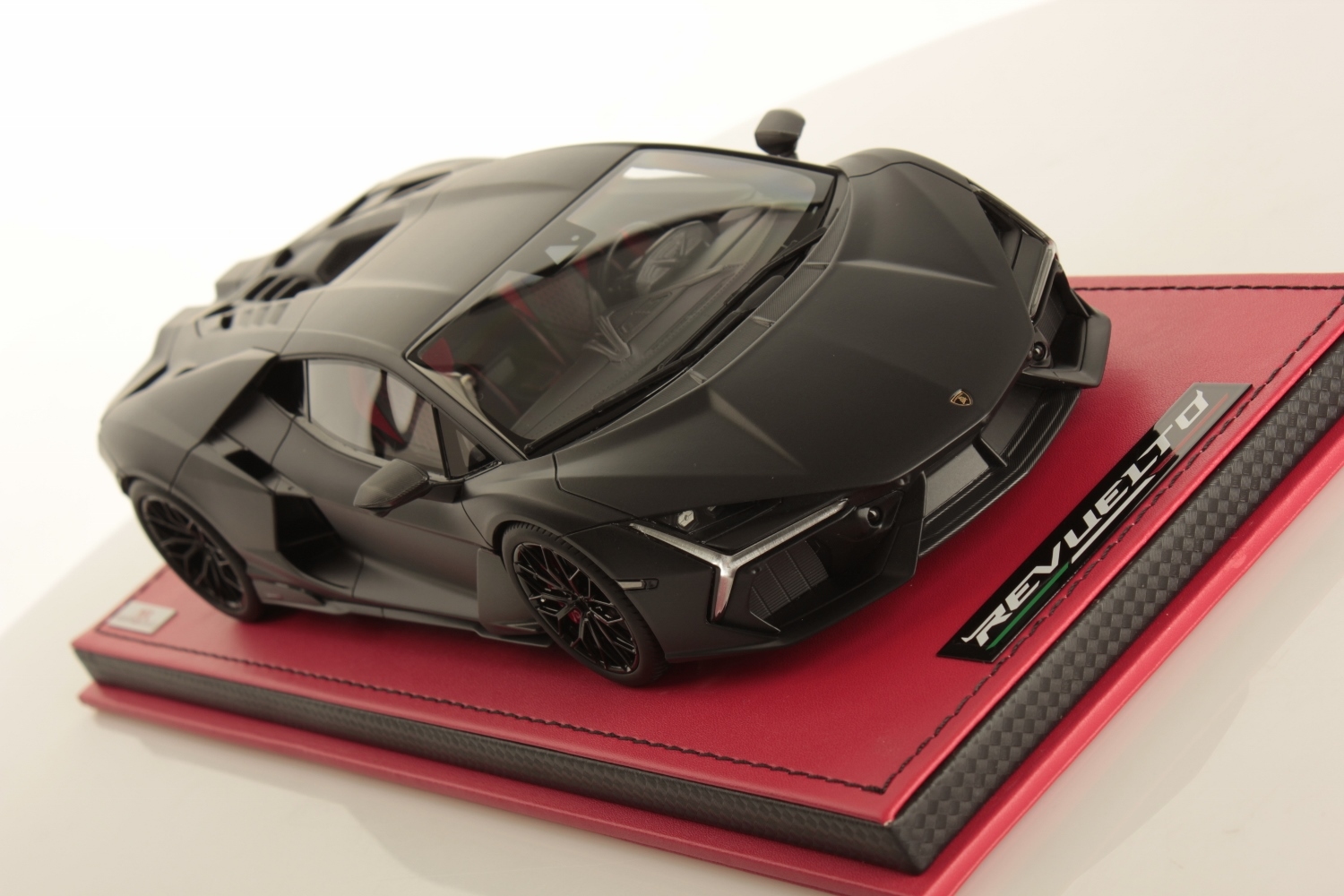 Revuelto Nero Nemesis Matt in 118 scale by MR Collection