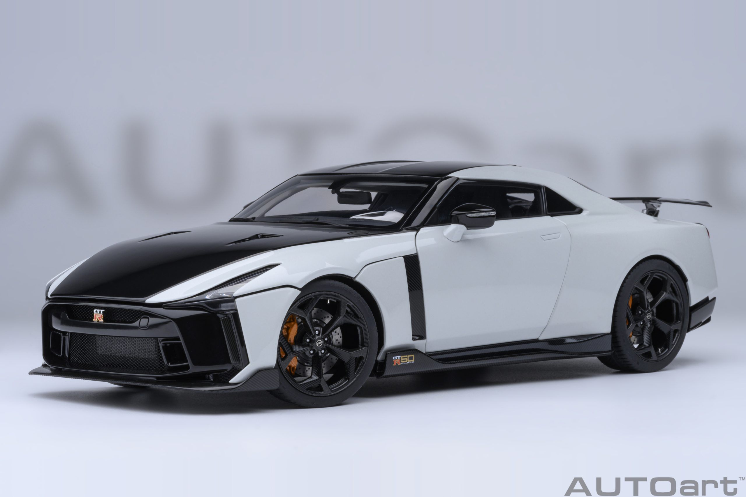 Nissan GT-R50 by Italdesign Metallic White/Black in 1:18 scale by