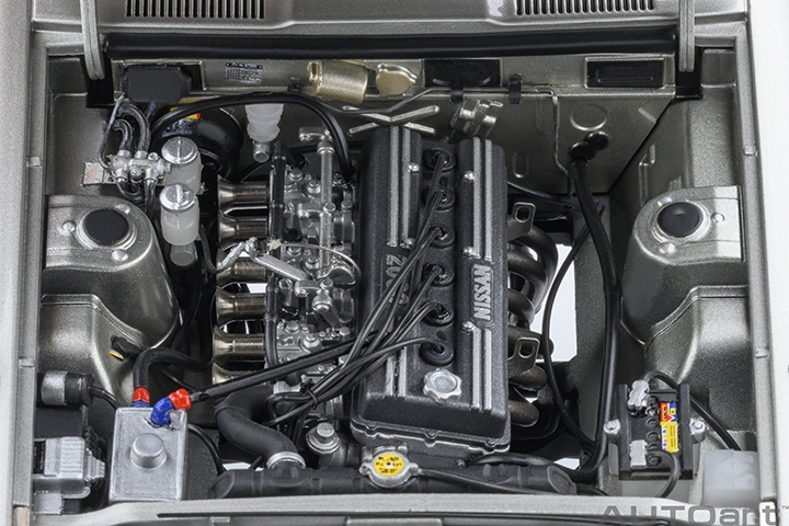 アスチュート SKYLINE CARBONIO Nissan Skyline 2000 GT-R (KPGC110) Tuned Version Silver in 1