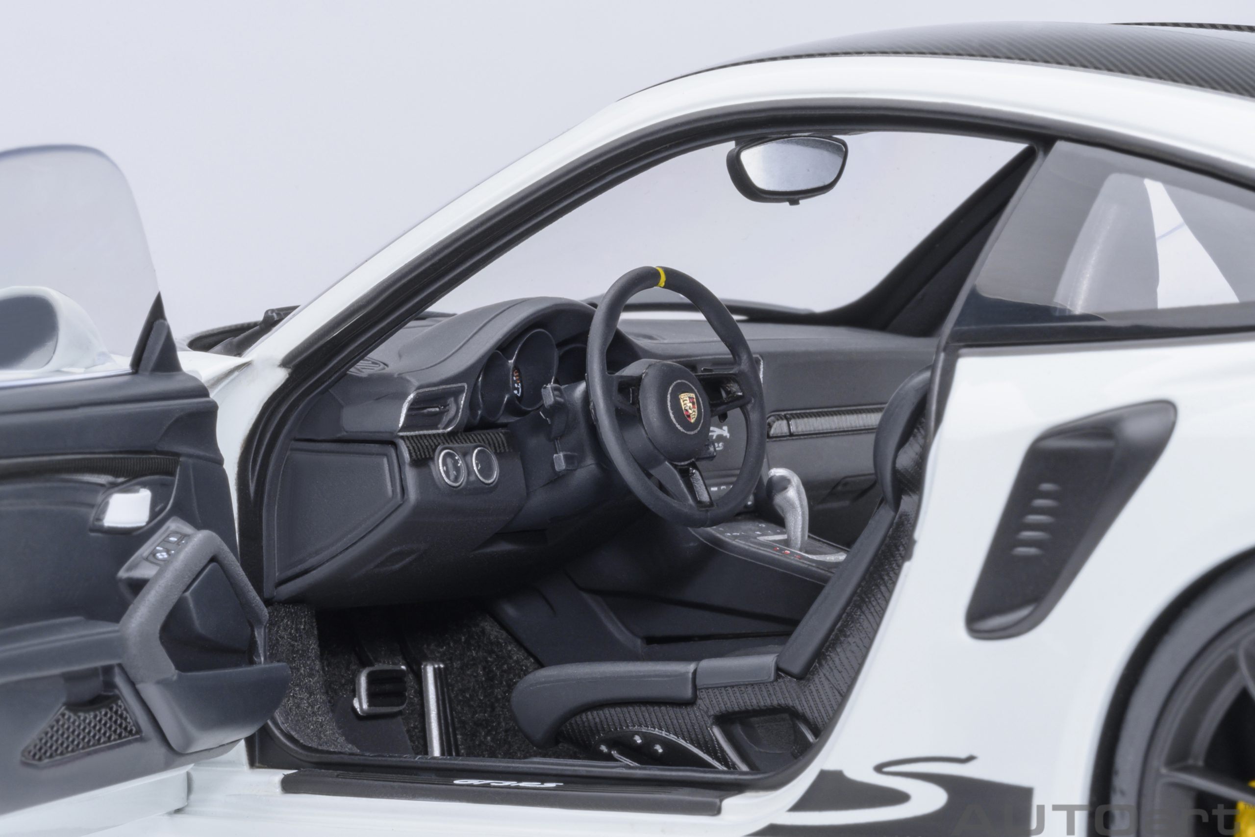 Porsche 911 991.2 GT3 RS Crayon in 1:18 Scale by AUTOart