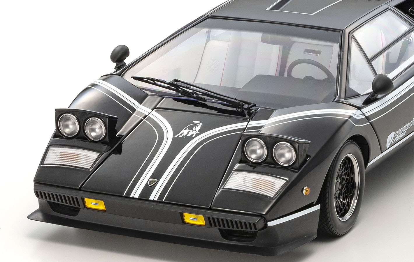COUNTACH LP500R in 112 scale by Kyosho Diecast Models