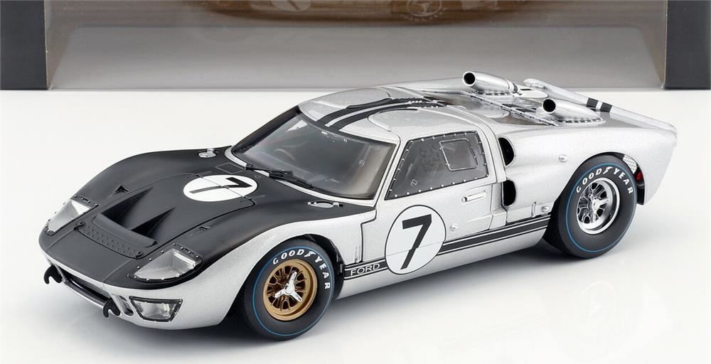 1966 Ford GT40 Mk II Silver and Black in 1:18 Scale by Shelby