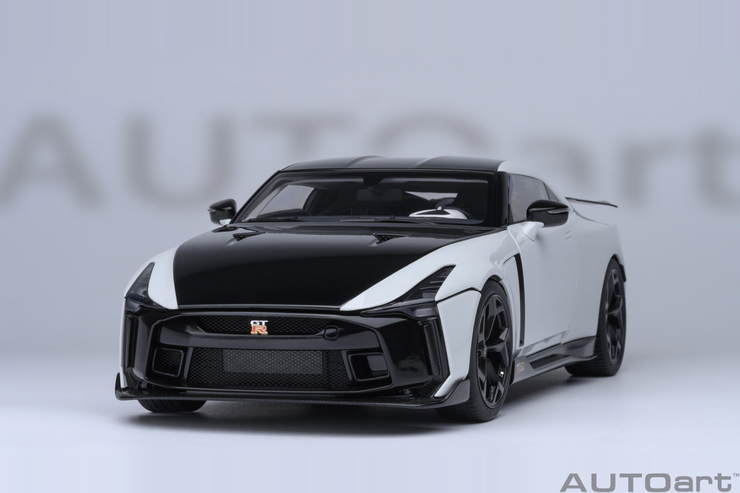Nissan GT-R50 by Italdesign Metallic White/Black in 1:18 scale by