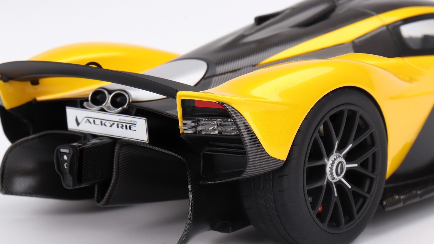 Aston Martin Valkyrie Sunburst Yellow in 1:18 scale by Topspeed