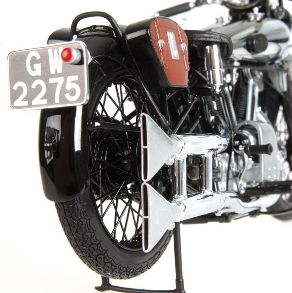 BROUGH SUPERIOR SS 100 T.E. LAWRENCE 1932 BLACK Diecast Model Motorcycle in  1:12 Scale by Minichamps by Minichamps