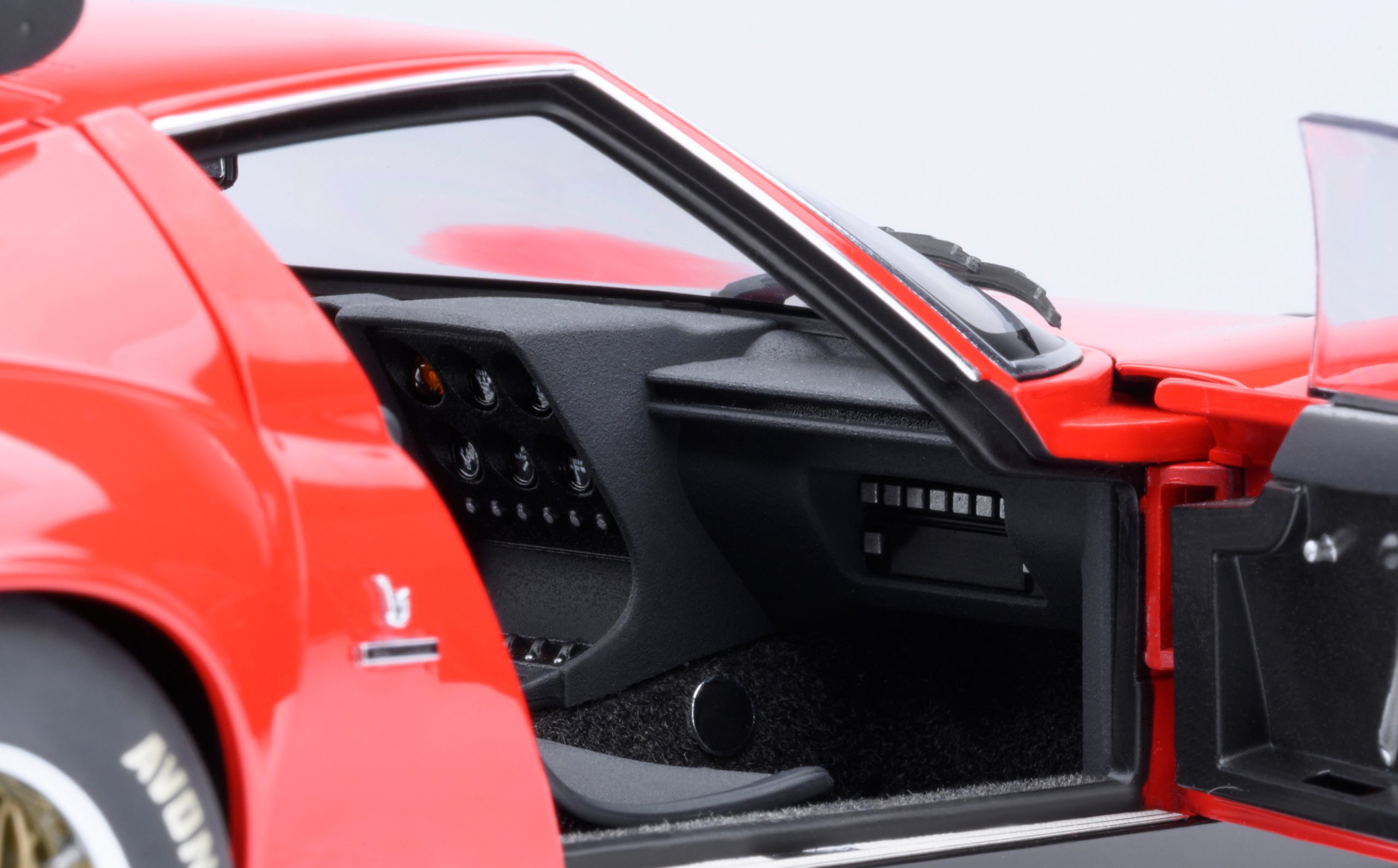 Lamborghini Miura JOTA SVR Red in 1:18 scale by AUTOart