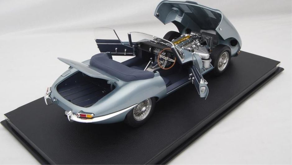 Jaguar E-type Series 1 3.8 Roadster Model Car in 1:8 Scale by