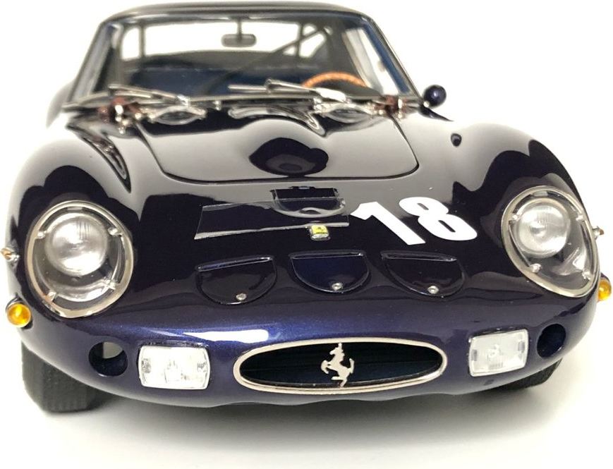 Ferrari 250 GTO Blue in 1:18 scale by CMC