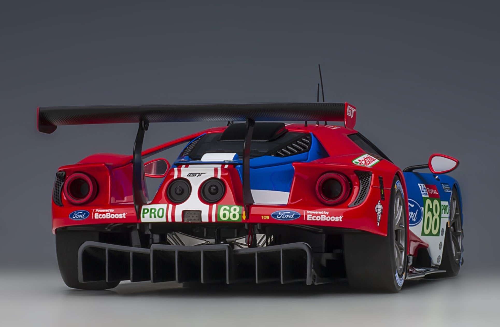 600-004 オートアート 1/18 フォード GT LE MANS 24H 600-004 オートアート 1/18 フォード GT LE MANS 24H - メルカリ