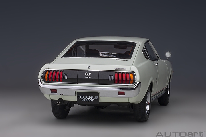 ミニカー AUTOart - AUTO art TOYOTA CELICA LIFTBACK 2000 GT Autoart Toyota Celica Liftback 2000GT (RA25) 1973 Moss Green