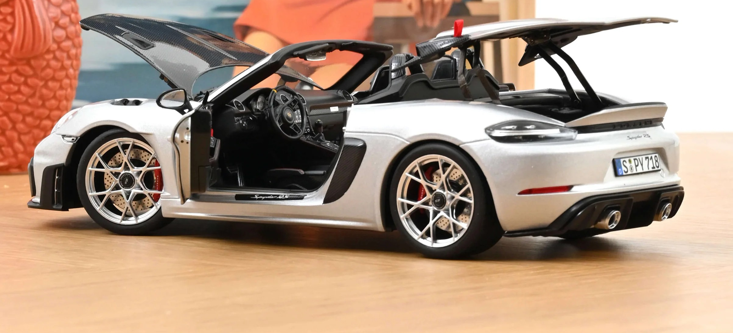 Porsche RS Spyder 1/18 ブラックカーボン Porsche RS Spyder 1/18 ブラックカーボン