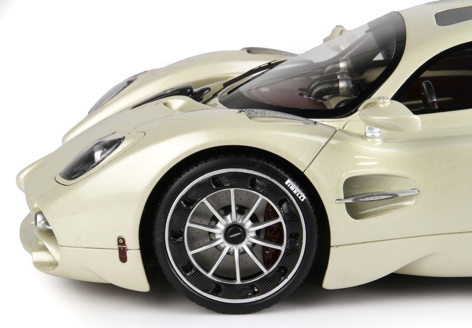 Pagani Utopia Grey Rinascimento in 1:18 scale by BBR