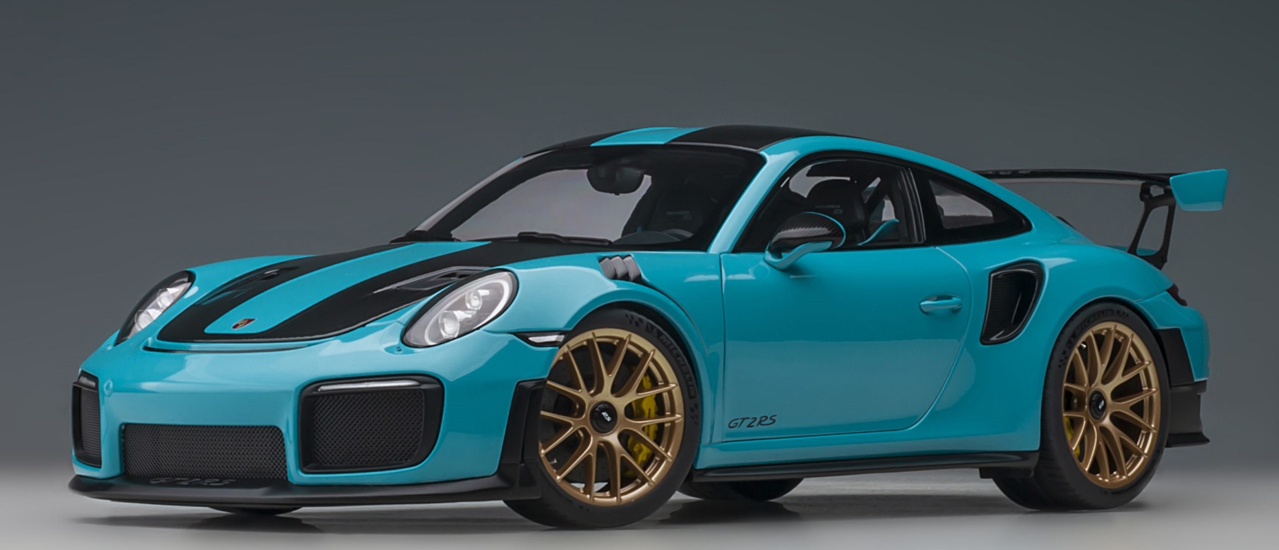 オートアート AUTOart 1/18 ポルシェ 911 GT2 RS ホワイト AUTOart 1/18 ポルシェ 911 （991.2） GT2 RS ヴァイザッハ・パッケ