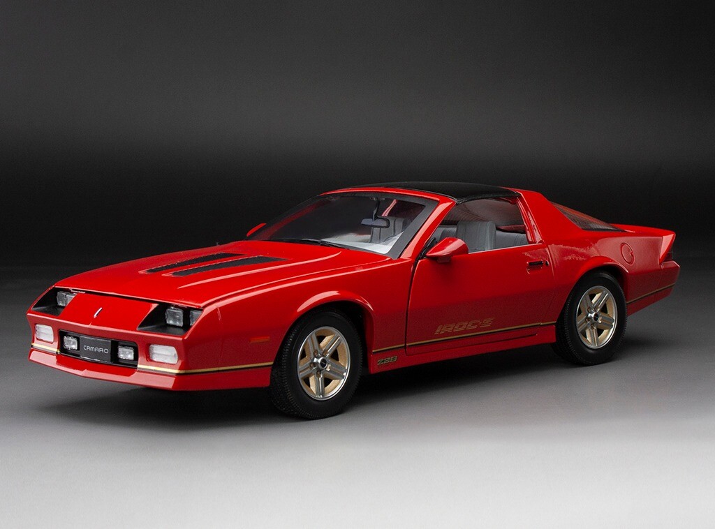 1/64　サンルーフ開閉スライド可能　 IROC Z 80s　精密ミニカー 1/64 サンルーフ開閉スライド可能 IROC Z 80s 精密ミニカー 1/64