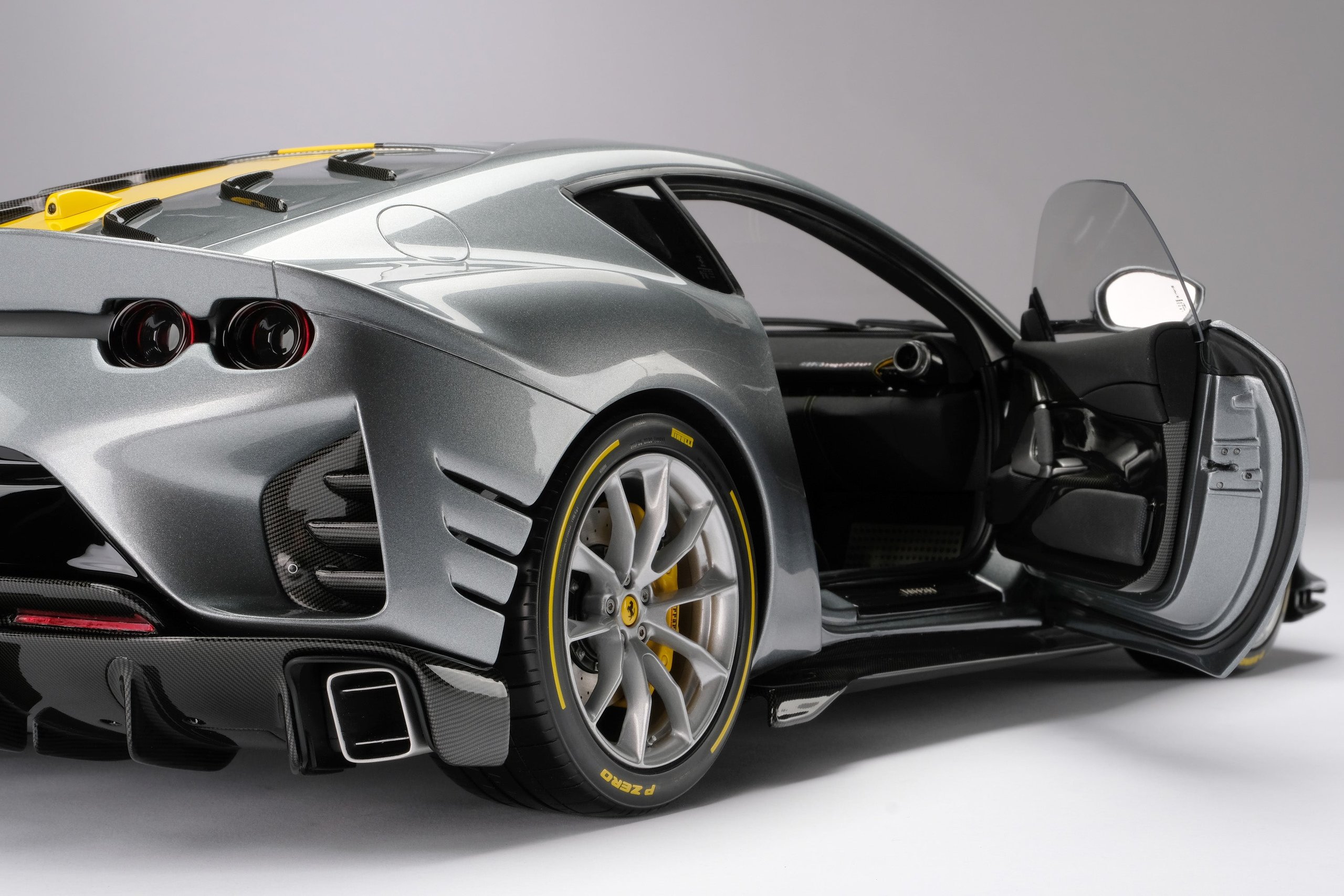 FERRARI 812 COMPETIZIONE in 1:8 scale by Amalgam by Amalgam