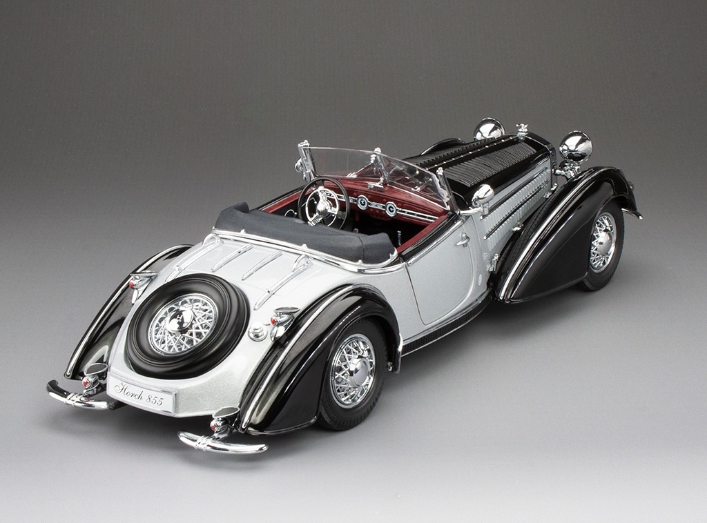 ミニカー Sun Star 1939 HORCH 855 ROADSTER 1:18 1939 Horch 855 Roadster Black/Silver in 1:18 scale by Sun Star