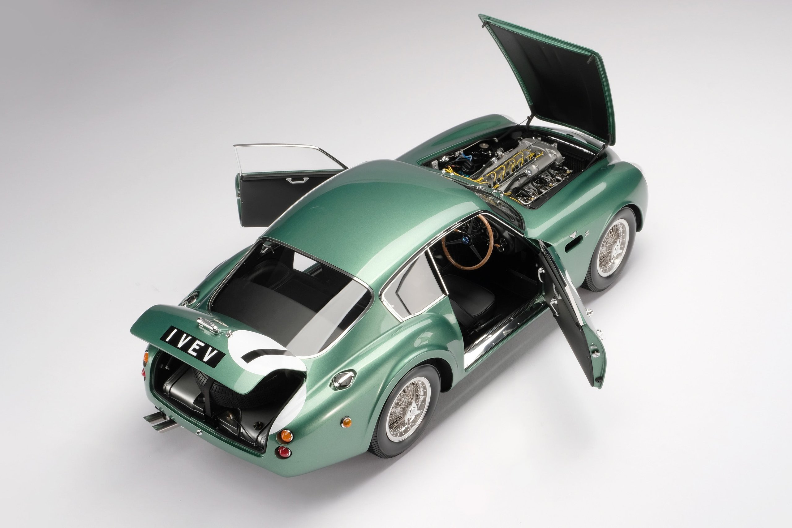 1961 ASTON MARTIN DB4 GT ZAGATO in 1:8 scale by Amalgam