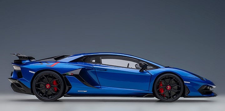 Autoart Lamborghini Aventador SVJ 水色 1/18 AUTOart Lamborghini Aventador SVJ (Blu Glauco)