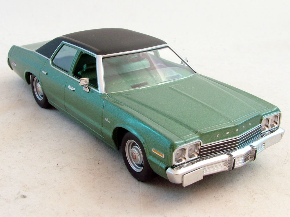 Miniature Dodge Monaco 1974 – Toit Vinyle – 1/18 – KK-Scale – Verte – Métal